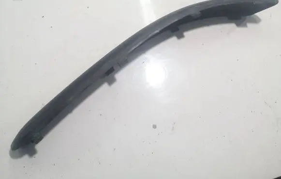 Volkswagen Polo IV 9N3 Front bumper splitter molding 6Q0807718