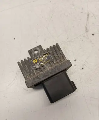 Renault Espace III Glow plug pre-heat relay 7700115078