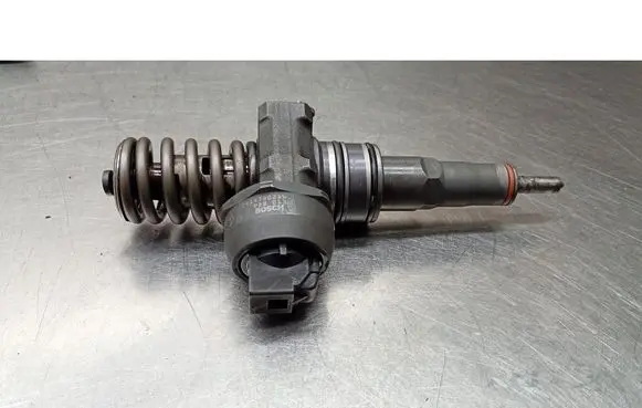 Audi A6 Allroad C5 Fuel injector 038130073BA