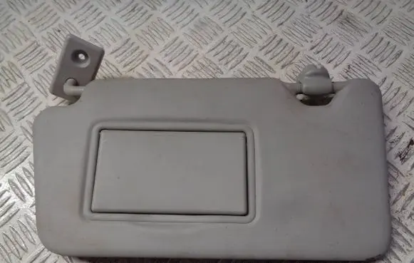 Nissan Note (E12) Sun visor