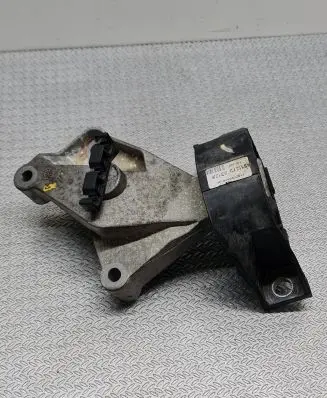 Dacia Sandero Engine mount bracket 112844547 4192