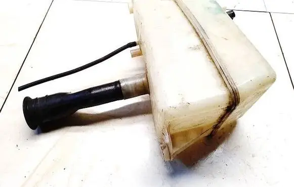 Volvo 850 Windshield washer fluid reservoir/tank 9151141 1783