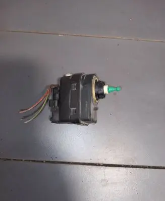Renault Trafic II (X83) Headlight level adjustment motor t7700415343