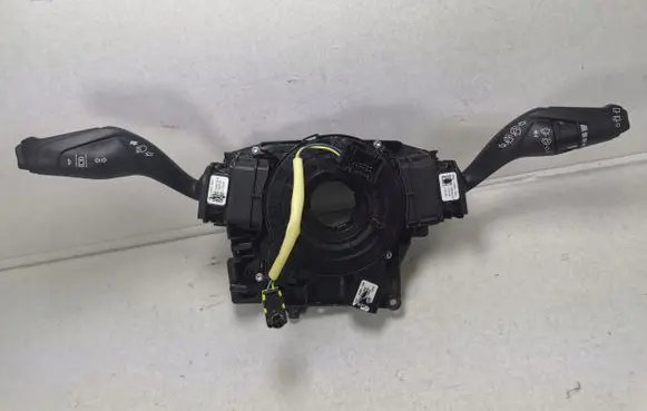 Ford Mondeo MK V Tailgate/trunk/boot open switch 