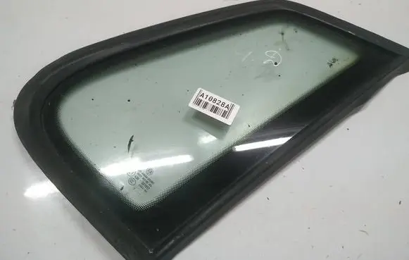 Volkswagen Polo IV 9N3 Rear side window as2