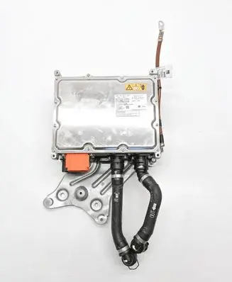 Voltage converter inverter