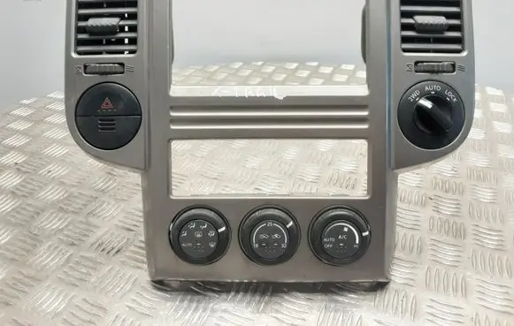 Nissan X-Trail T30 Climate control unit 27500EQ300