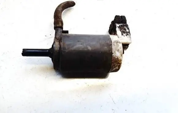 Nissan Micra Windscreen/windshield washer pump 28920t