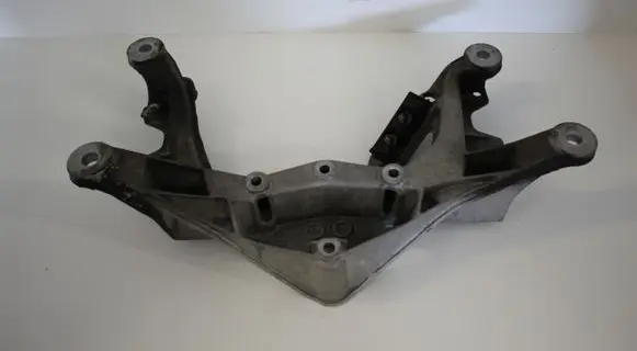Audi A4 S4 B9 Gearbox mounting bracket 8W0399262AD