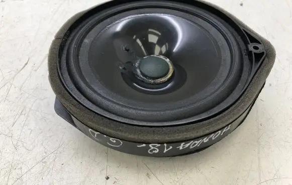 Honda CR-V Rear door speaker