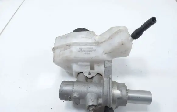 Volkswagen Caddy Brake fluid reservoir 02048644P7