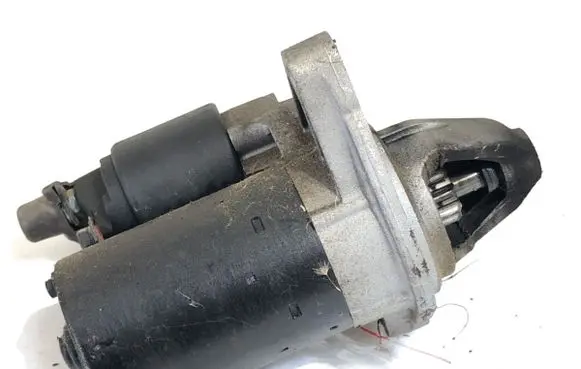 Peugeot 107 Starter motor 1005831463