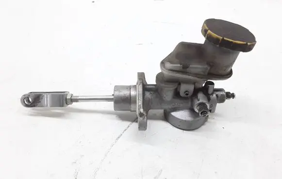 Subaru Forester SH Clutch master cylinder