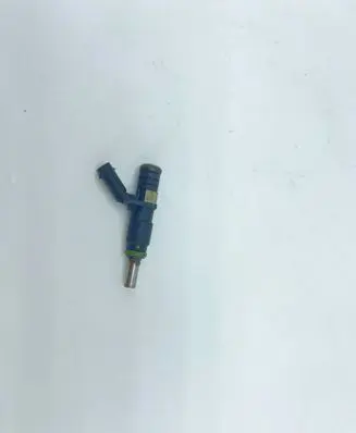 Mercedes-Benz ML W164 Fuel injector A2720780249 5272A01831