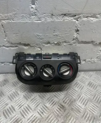 Toyota RAV 4 (XA20) Climate control unit 5590042200