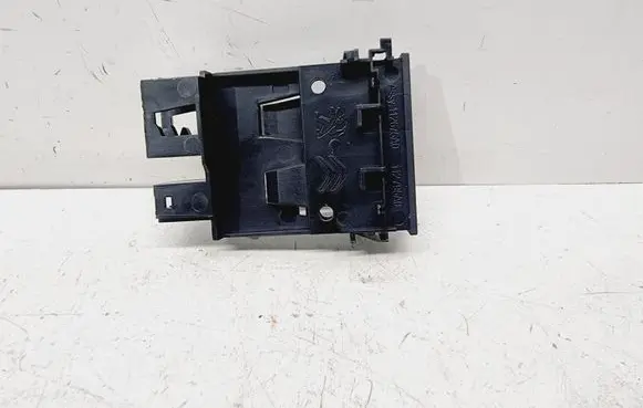 Citroen DS7 Crossback Ignition key card reader 98167461ZD 9816746177