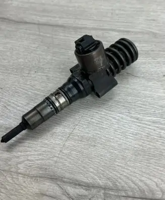 Mitsubishi Grandis Fuel injector 03G130073G 0414720404