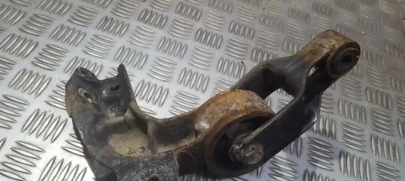 Fiat Ulysse Engine mount bracket