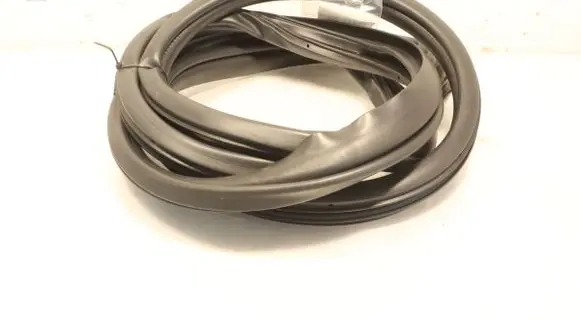 Mazda 3 Rubber seal rear door 