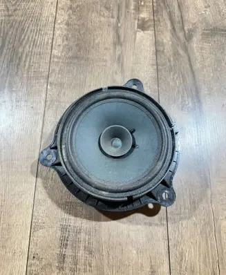 Nissan Navara D23 Front door speaker 28156BR00A V15470