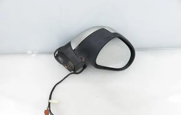 Peugeot 207 Front door electric wing mirror 