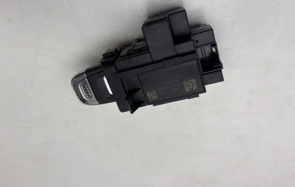 Audi A4 S4 B8 8K Ignition lock 8K0909131D 3330430104