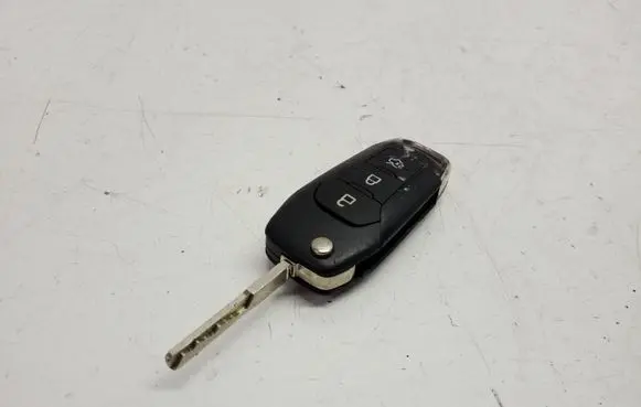 Ford Mondeo MK V Ignition key/card 