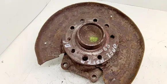 Rear wheel hub spindle/knuckle