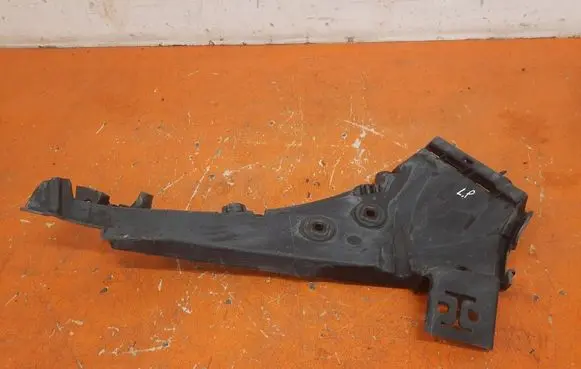 Audi Q7 4L Front bumper mounting bracket 4L0807283B