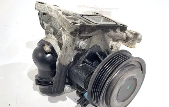 Opel Zafira C Water pump 55484533
