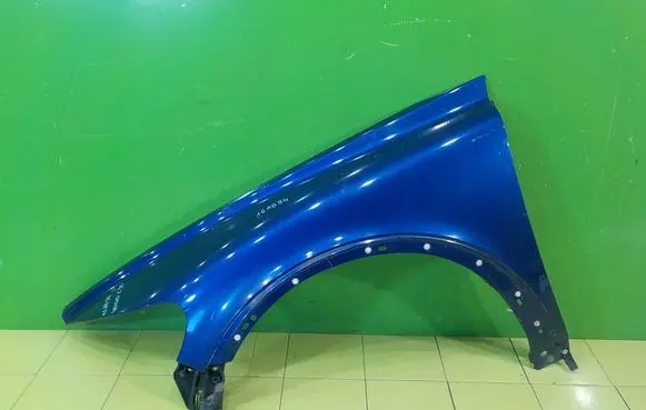 Volvo C30 Fender PRZOD LEWY