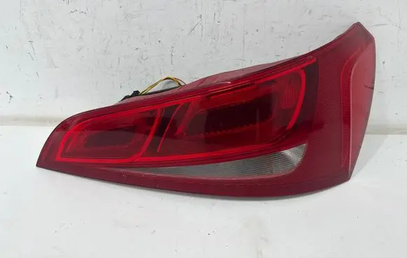 Audi Q5 SQ5 8R Tailgate rear/tail lights AU416T2 8R0945094