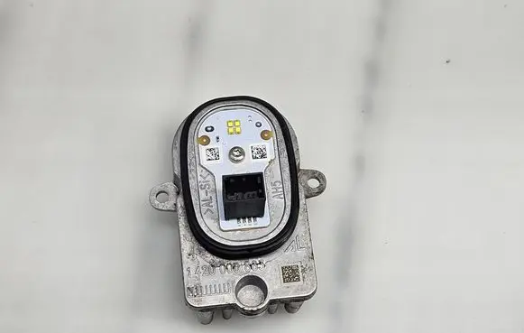 Volkswagen Tiguan LED ballast control module 1420000863
