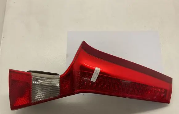 Tailgate rear/tail lights
