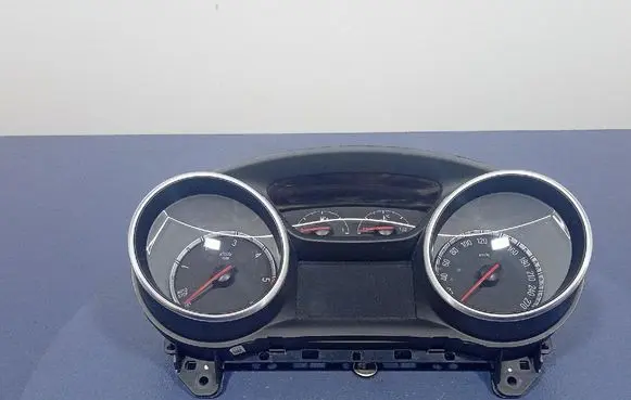 Opel Insignia A Speedometer (instrument cluster) 39113830
