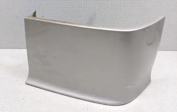Saab 900 Rear/tail light trim molding 4332920