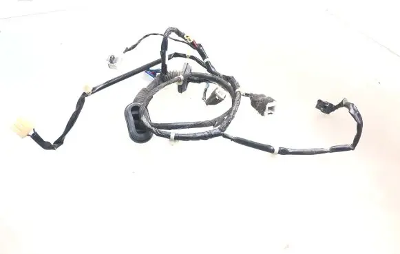 Mitsubishi Pajero Sport I Rear door wiring loom MN179063 5Z05285