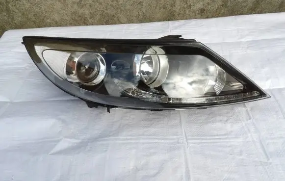 KIA Sportage Headlight/headlamp 921023WXXX 921023UXXX