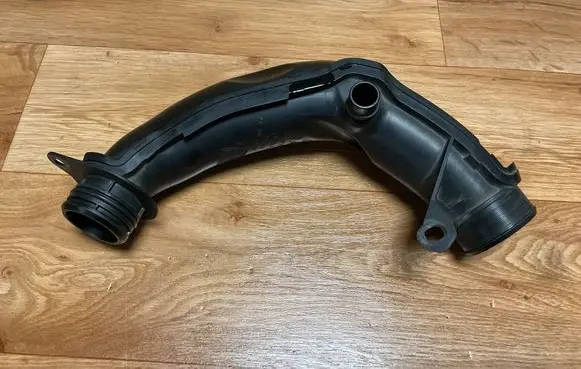 Peugeot Expert Turbo air intake inlet pipe/hose 1440012080 898251S 89825LS