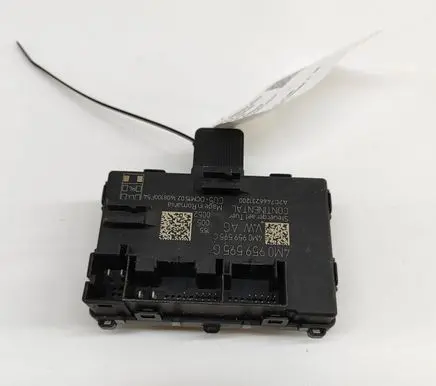 Audi Q7 4M Door control unit/module 4M0959595G 4M0959595C