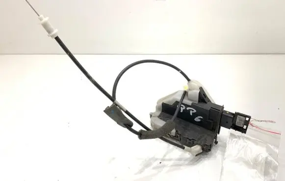 Peugeot 508 Front door lock 851921