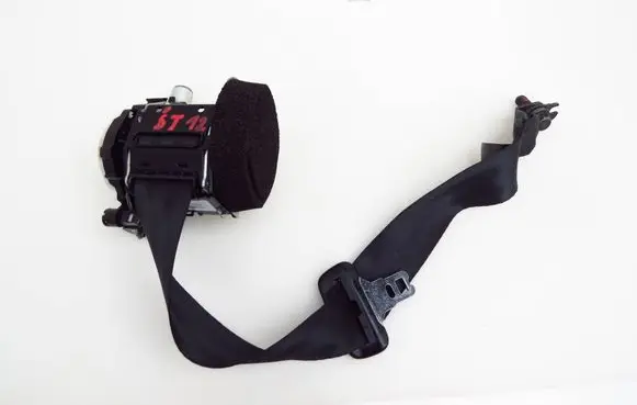 Volvo S60 Middle seatbelt (rear) 39822961 34147927