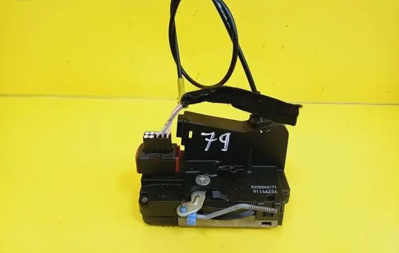 Nissan Primastar Front door lock 8200042171