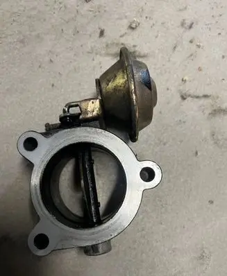 Mitsubishi Pajero Throttle valve