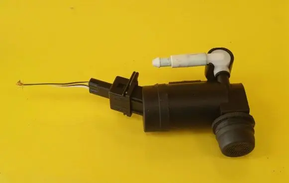 Ford Focus Windscreen/windshield washer pump
