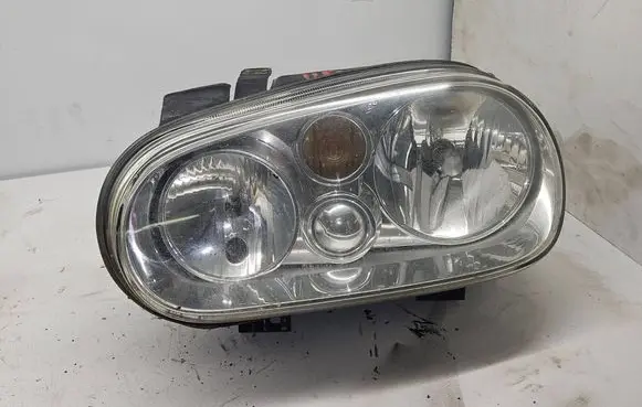Volkswagen Golf IV Headlight/headlamp 1J1941015b 67742010 09701700