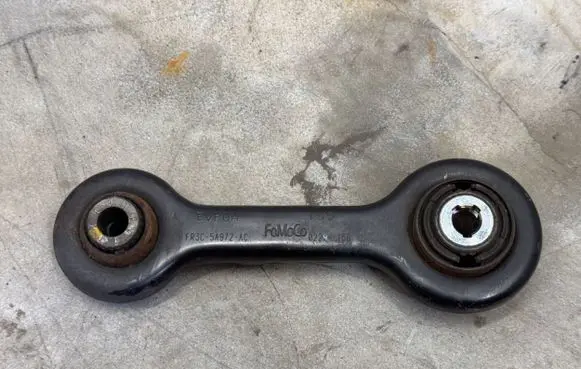 Ford Mustang VI Rear upper control arm/wishbone FR3C5A972AC