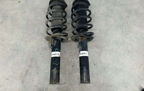Volkswagen Touran I Front shock absorber/damper AGW057MT
