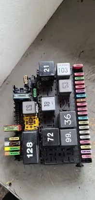 Volkswagen Sharan Fuse box set 357937039