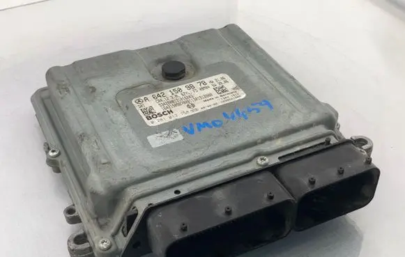 Mercedes-Benz ML W164 Engine control unit/module 1039S21388 A6421509878 0281013758
